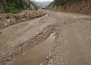 د نورستان ـ کونړ سړک رغول کېږي