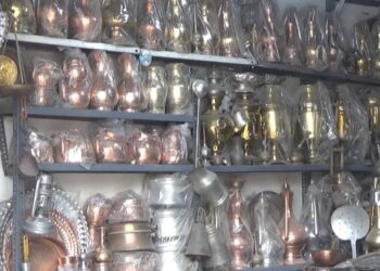 د بلخ مسګران وايي، دغه صنعت د له منځه تلو له ګواښ سره مخ دی