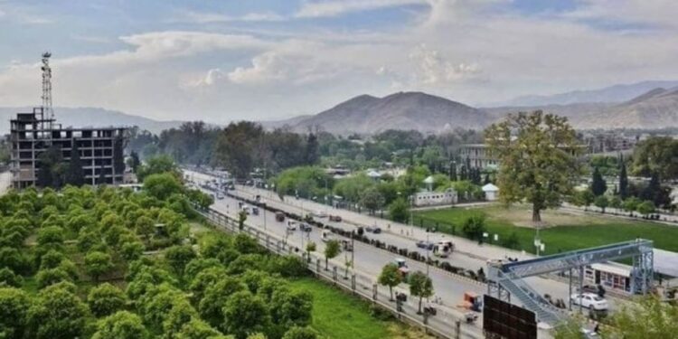 ننګرهار کې د ۷۰۳ میلیونه افغانیو په لګښت بېلابېلې پروژې پلې شوې