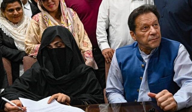 د عمران خان او بشرا بي بي په ضمانت د خوشې کېدو پرېکړه شوې