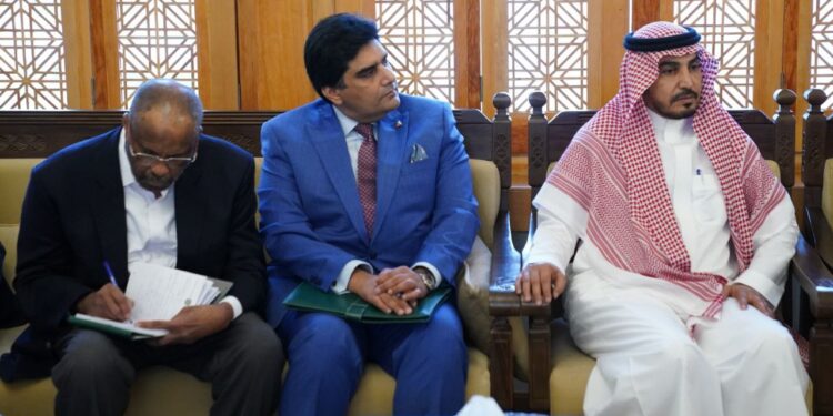 بخیت: افغانستان سره په بېلابېلو برخو کې همکاریو ته چمتو یو