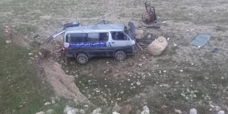 بلخ کې د ترافیکي پېښې له امله ۶ کسانو ته مرګ ژوبله اوښتې