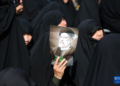 د ابراهيم رئيسي جسد په خپل پلارني ټاټوبي کې خاورو ته وسپارل شو