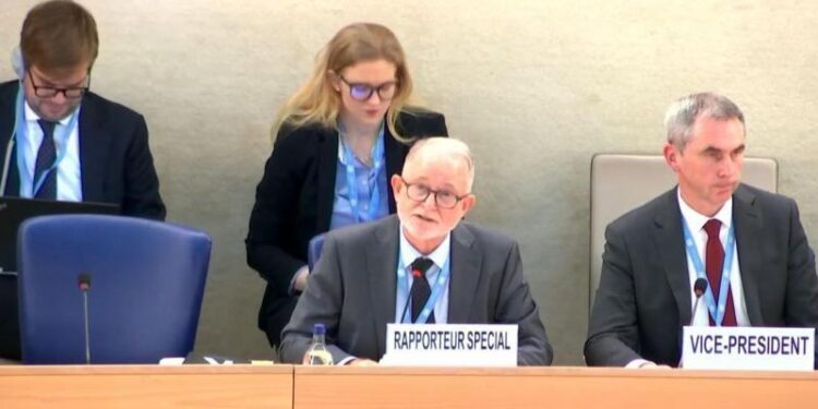 بېنېټ: افغانستان کې سېلاب ځپلي دوامداره ملاتړ ته اړتیا لري