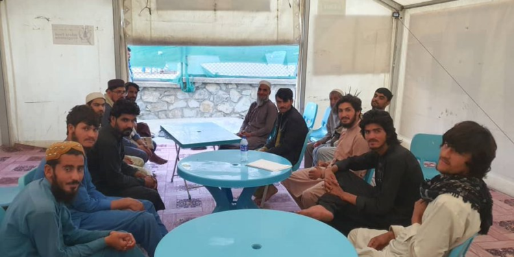 د پاکستان له زندانونو ۱۵ تنه افغانان خوشې شول