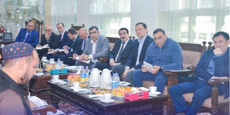 ازبکستاني شرکتونو د افغانستان پر کانونو پانګونې ته لېوالتیا ښودلې