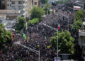 زرګونه کسان د رییسي او نورو چارواکو د جنازې مراسمو ته راټول شوي