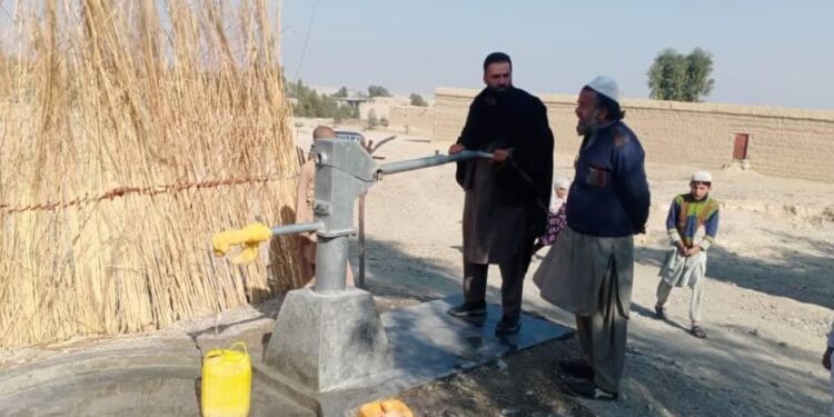 ننګرهار کې ۱۵۰۰ کورنیو پاکو اوبو ته لاسرسی پیدا کړ