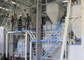 هلمند کې د چرګانو دانې د تولید یوې کارخونې فعالیت پیل کړی