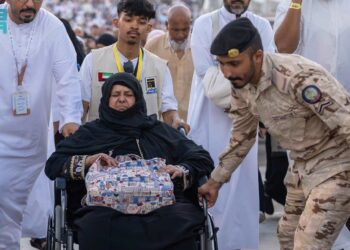 سږ کال د حج مراسمو پر مهال ۲۳۰ تنه حاجیان مړه شوي
