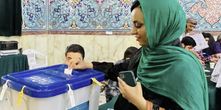 ایران کې ولسمشریزې ټاکنې پیل شوې