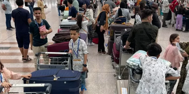 نږدې ۲۰۰ افغان کډوال له پاکستانه ایټالیا ته ولېږدول شول
