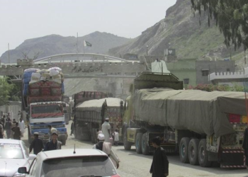 پاکستان ته د افغانستان په صادراتو کې ٣۲ سلنه کموالی راغلى