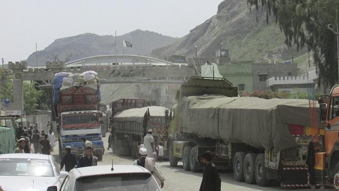 پاکستان ته د افغانستان په صادراتو کې ٣۲ سلنه کموالی راغلى