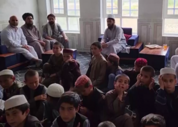 تخار کې بې سرپرسته ماشومانو ته د زده کړو مینه برابره شوې ده