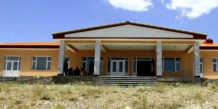 میدان وردګو کې یوه تخصصي روغتون ته ودانۍ جوړه شوې