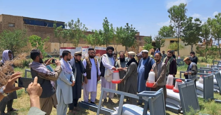 پروان کې څه باندې زرو کورنیو ته د چرګانو فارمونه جوړ شول