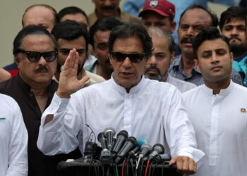 د عمران خان پر ګوند بندیز لګول کېږي