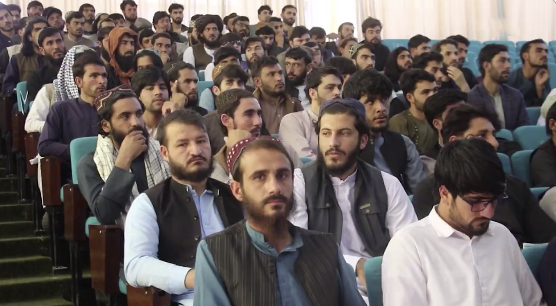 چارواکي: فارغېدونکو محصلینو ته دولتي ادارو کې د دندو زمینه برابروو