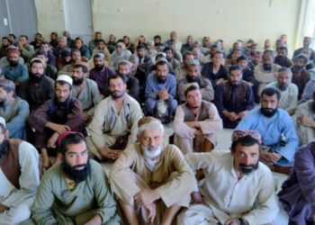 هلمند کې په نشه يي توکو د ۱۰۰ روږدو کسانو درملنه شوې