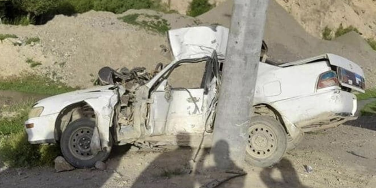 بامیانو کې د ترافیکي پېښې له امله ۶ کسانو ته مرګ ژوبله اوښتې