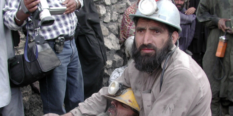 کوهاټ کې د ډبرو سکرو کان کې چاودنې درې کان کیندونکي مړه کړي