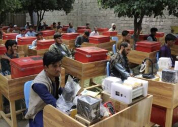 کونړ کې سلګونه تنه له حرفوي زده کړو فارغ شوي