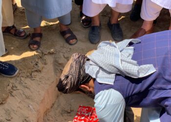 اقینې ګمرک کې د دوو پروژو چارې پيل شوې