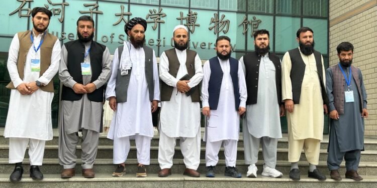 د کرنې وزارت یو پلاوی چین ته تللی