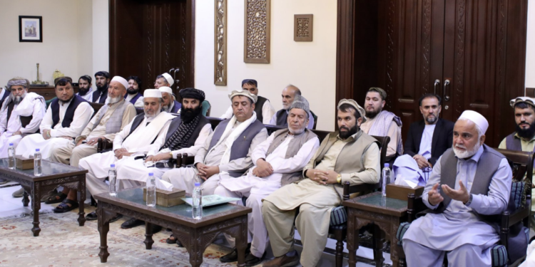 سیاسي مرستیال: هيڅوک باید د سوداګرو پر وړاندې ستونزې جوړې نهکړي