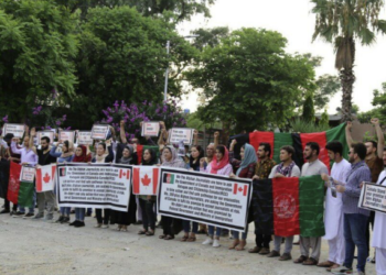 کاناډا په پاکستان کې له افغان کډوالو سره خپلې مرستې بندې کړې دي