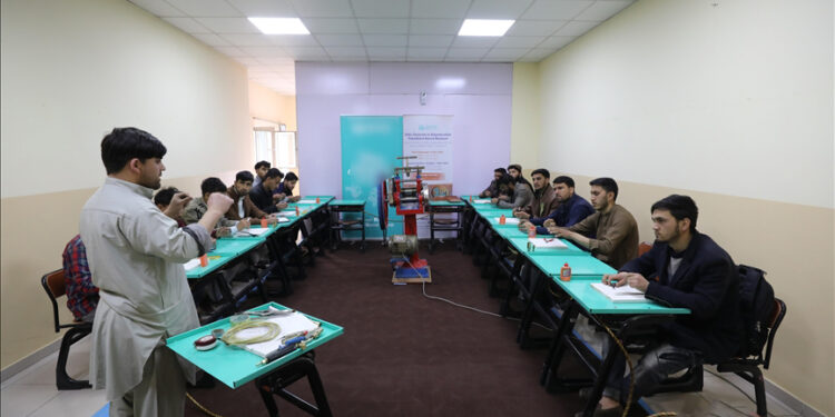 د هېواد په کچه ۱۵ زره ځوانانو ته روزنیز پروګرامونه پيلیږي
