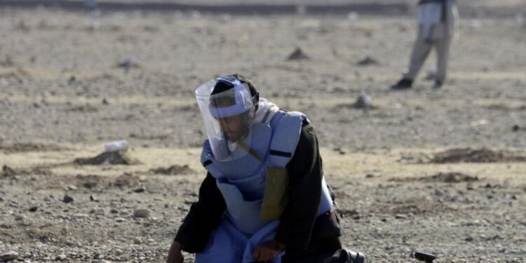 په تېرو ۶ میاشتو کې چاودېدونکو توکو ۳۲۰ کسانو ته مرګ ژوبله اړولې