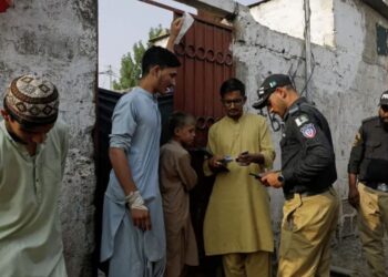 پاکستان کې د ۶زره ناقانونه کډوالو پېژندپاڼې لغوه شوې