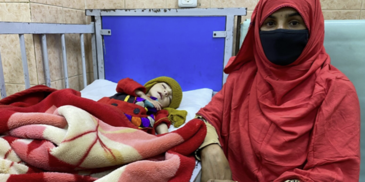 یونېسف: ۳۴۳ زره پر خوارځواکۍ اخته افغان ماشومان بستر شوي