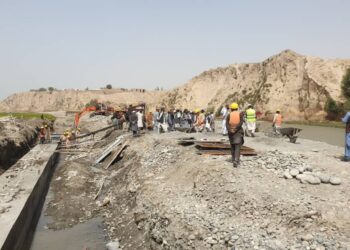 تخار کې د ۴ کانالونو د بیارغونې چارې پیل شوې