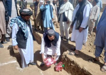 د تخار په رستاق کې د یوه روغتیايي مرکز د جوړېدو چارې پيل شوې