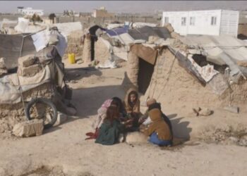 یو این ایچ سي آر: افغانستان ۳.۲ میلیونه کورني بې ځایه شوي خلک لري