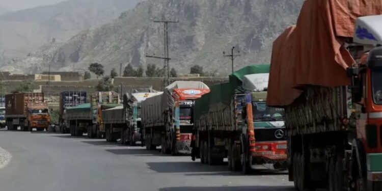 د تورخم لارې تړل کېدو سوداګرو ته مېلیونونه ډالر زیان اړولی