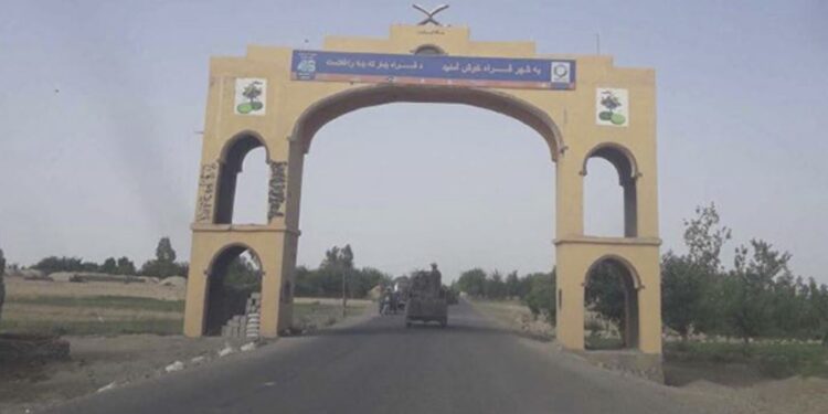 فراه کې ترافیکي پېښې ۶ کسانو ته مرګ ژوبله اړولې
