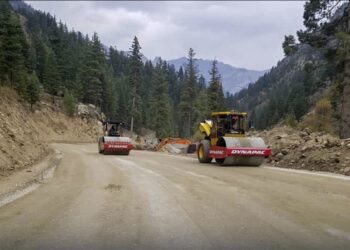 نورستان کې ۴۲ کیلومتره سړک جوړ او ګټې اخیستنې ته سپارل شوی