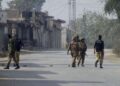 پاکستان کې د سړک غاړې ماین چاودنې ۵ پولیسو ته مرګ ژوبله اړولې