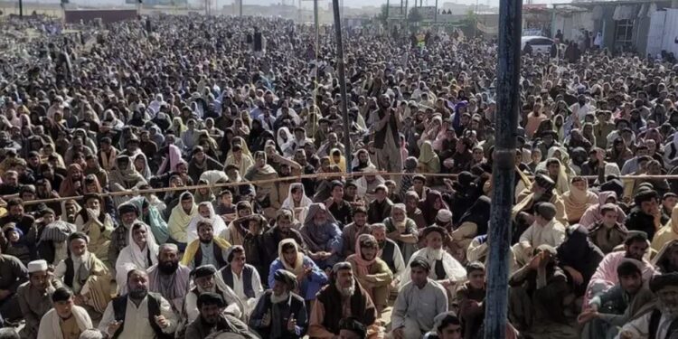 د چمن پرلت وال: د پاسپورټ او ویزې جبري کېدو پرېکړه د منلو نه ده