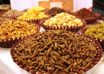 له افغانستانه د ۲۵۷ میلیونه ډالرو په ارزښت وچه میوه صادر شوې