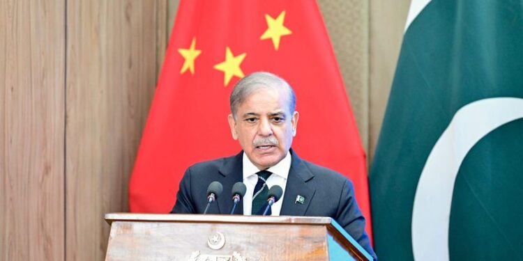 شریف: باثباته ټولنیز – اقتصادي افغانستان د سیمې په ګټه دی