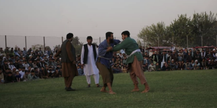 کندوز کې د ۸۰ پهلوانانو ترمنځ د غېږنیونې سیالۍ وشوې