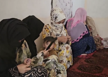 بدخشان کې یوې سوداګرې ۵۰ ښځو ته د کار زمینه برابره کړې ده