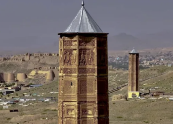 عزیزي: نړیوال دې د افغانستان تاریخي ابداتو بیارغونه کې ونډه واخلي
