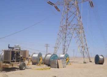 د کندوز – شېرخان بندر د برېښنا مزي غځولو چارې پیل شوې