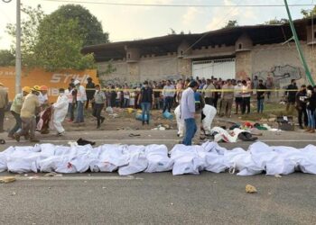 مکسیکو کې د ترافیکي پېښې له امله ۲۵کسانو ته مرګ ژوبله اوښتې